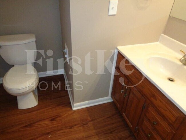 Building Photo - 1 Birch St