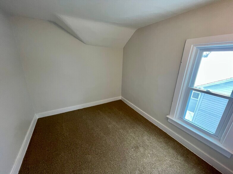 Building Photo - 26 N Boardman St