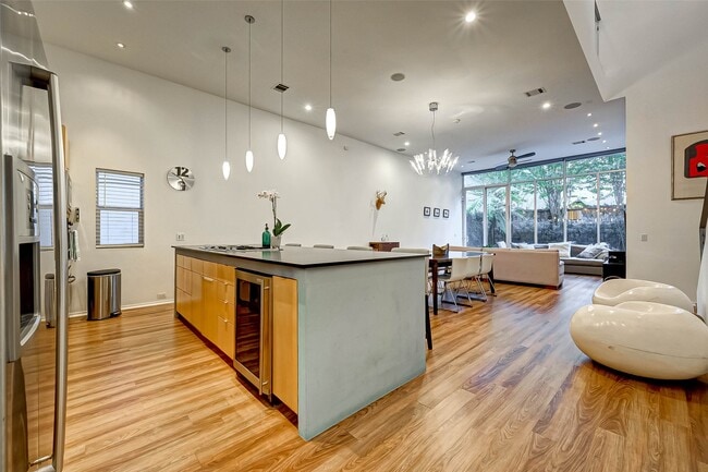 Building Photo - 5426 McCulloch Cir
