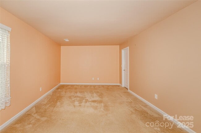 Building Photo - 7402 Dover Mill Dr SW