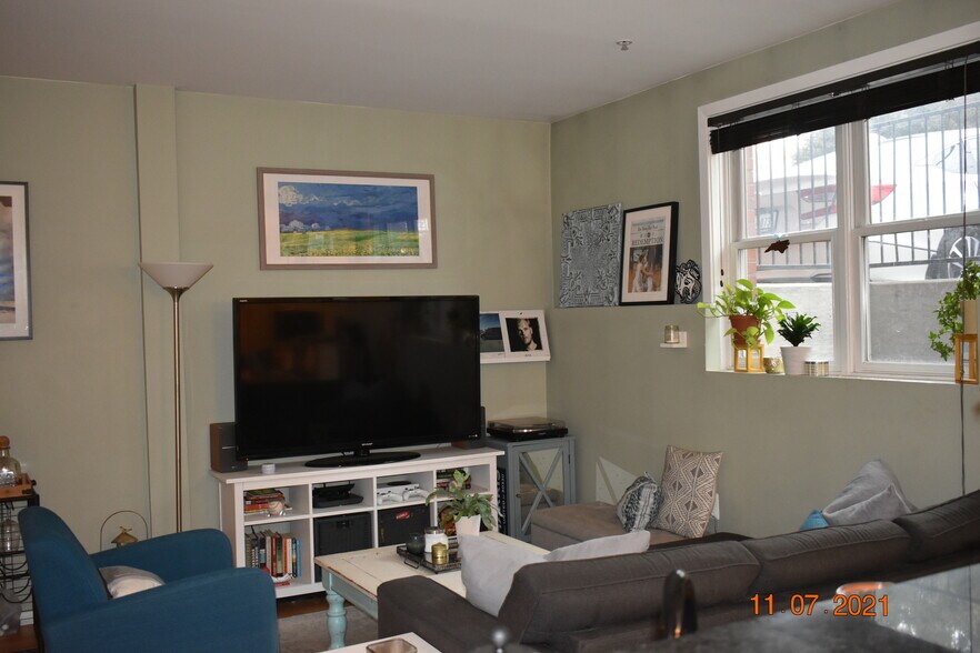 Building Photo - 1425 11th Street Northwest