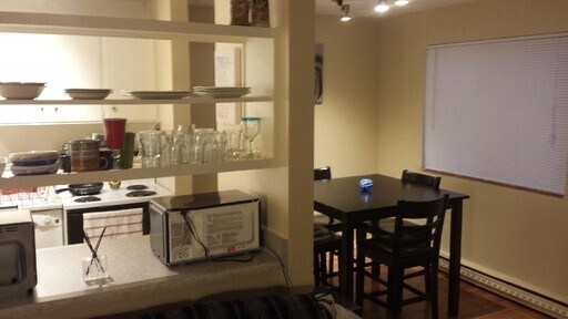 Interior Photo - 525 E Roy St