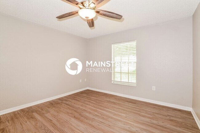 Building Photo - 3 Bedroom Pet-Friendly Home in Auburndale, FL with Main Street Renewal