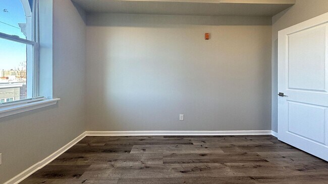 Building Photo - 3232 W Berks St