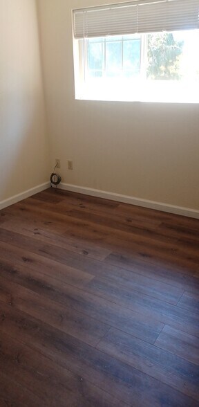 Building Photo - 1731 NE Northgate Way