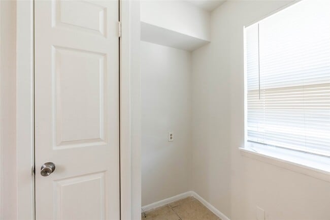Building Photo - 2522 Patricia Ln