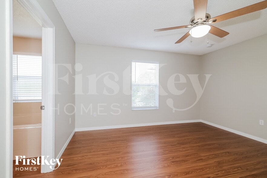 Building Photo - 912 Cumbran Ln