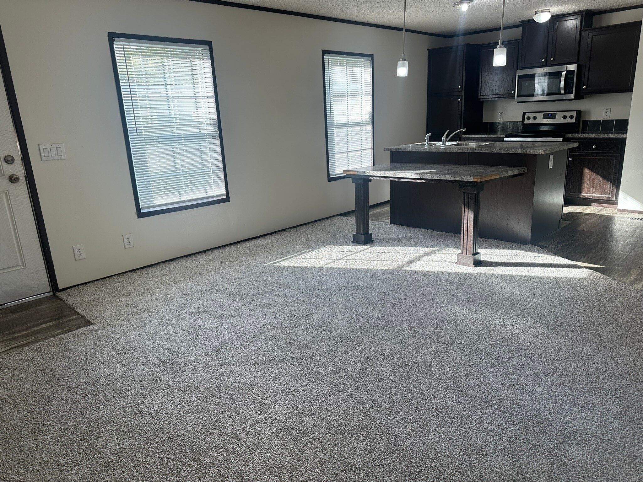 Building Photo - 2299 Wellington Green Dr