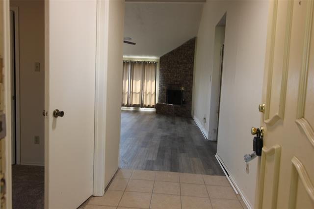 Building Photo - 728 Middle Cove Dr