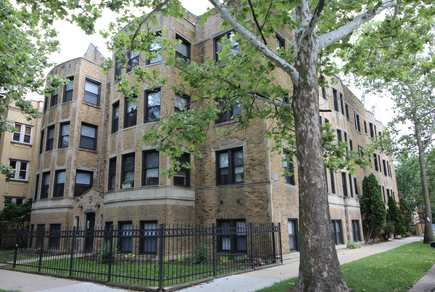 Building Photo - 6447 N Claremont Ave