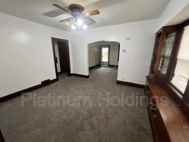 Building Photo - 4898 E 95th St