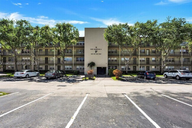 Building Photo - 400 SW 134th Way