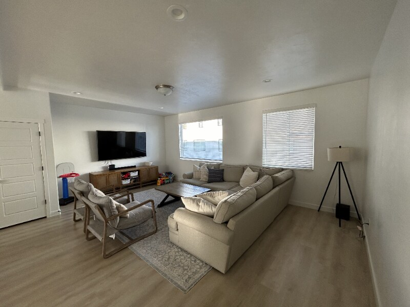 Building Photo - 778 W Bronze Leaf Rd