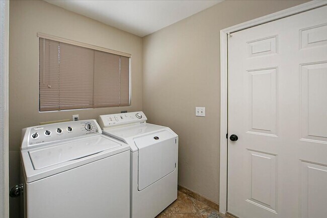 Building Photo - Beautifully Updated 3 Bed, 2 Bath Home on Nearly 1/3 Acre with Trex Deck