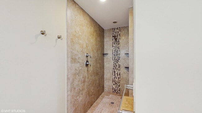 Building Photo - 221 Sudbury Dr