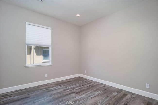 Building Photo - 33 Gingerwood