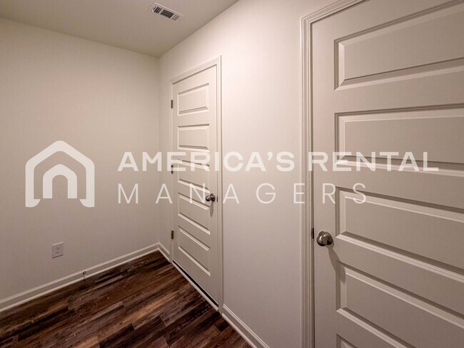 Building Photo - DEPOSIT PENDING! Sign a 13-month lease by 3/31/2026 to receive a $500 Gift Card! New Construction...