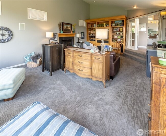 Building Photo - Beautiful Home located in the Heart of Lynden