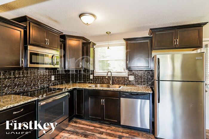 Building Photo - 2270 Provo Dr