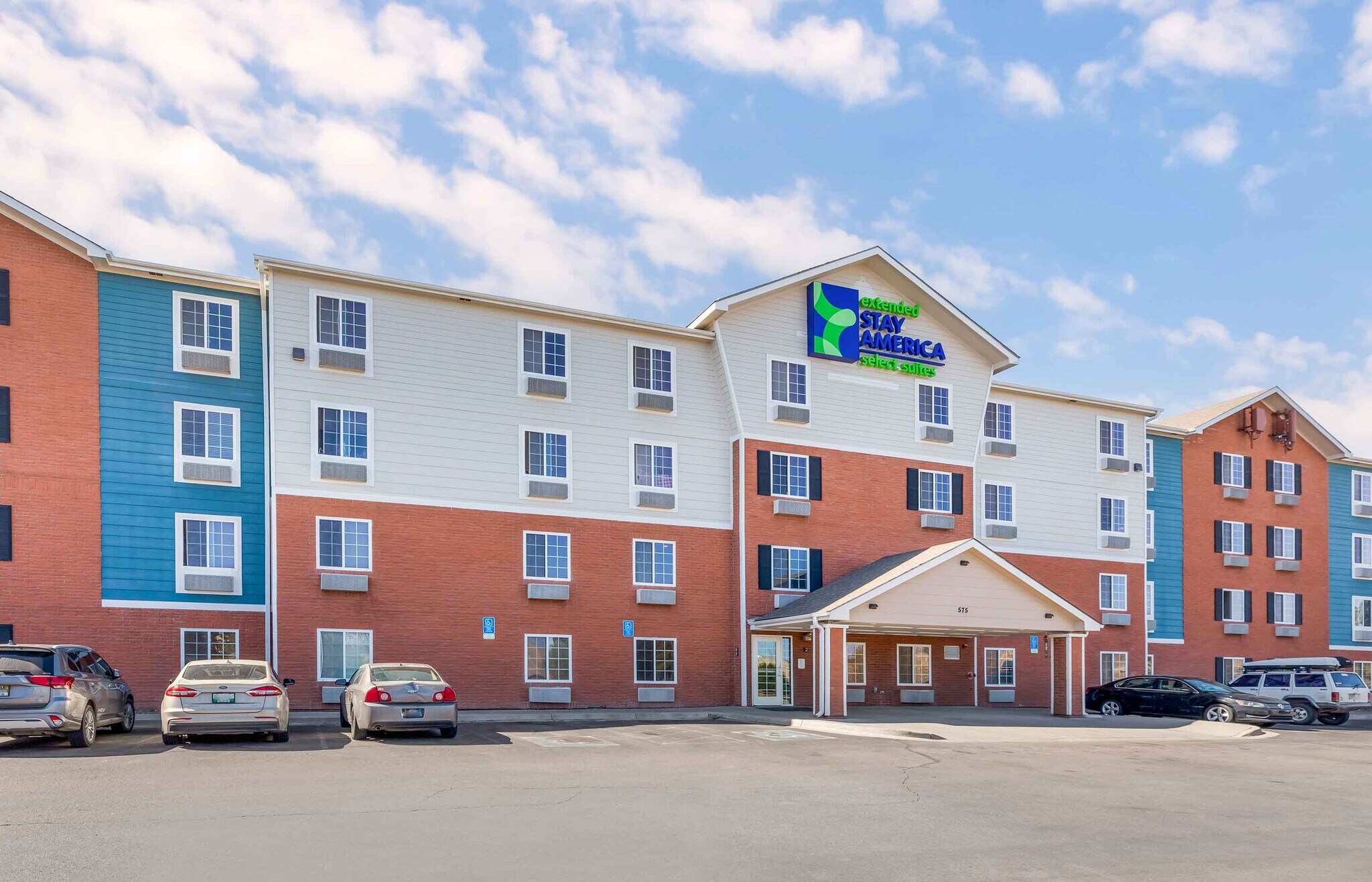 Building Photo - Furnished Studio-Denver - Aurora