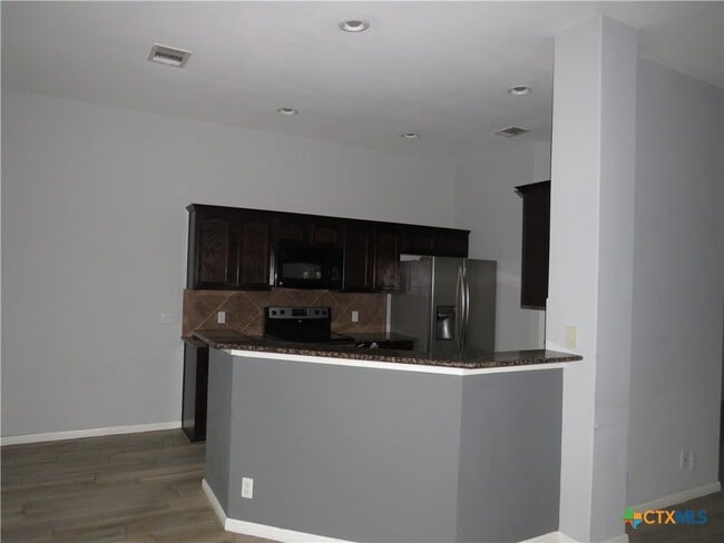 Building Photo - 18913 Leigh Ln