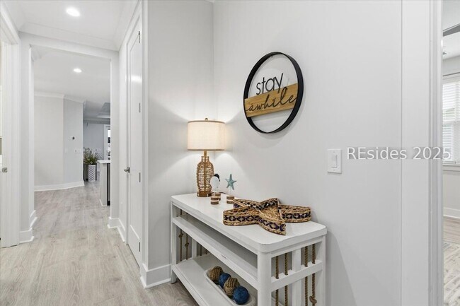 Building Photo - 119 Blue Starfish Ln