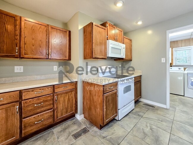 Building Photo - 7206 Brigham Rd