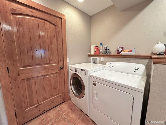 Building Photo - 4760 Lariat Dr