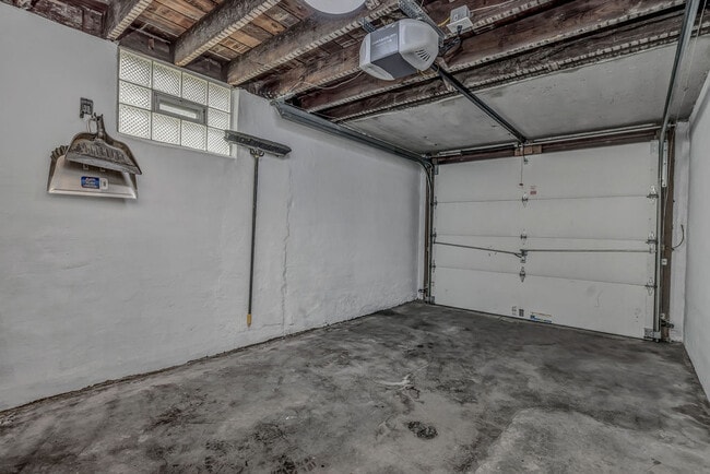 Building Photo - 5115 Imwalle Ave