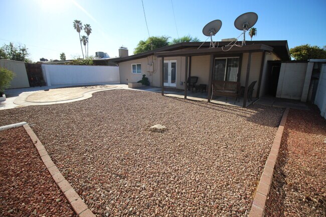 backyard - 1110 E Broadmor Dr