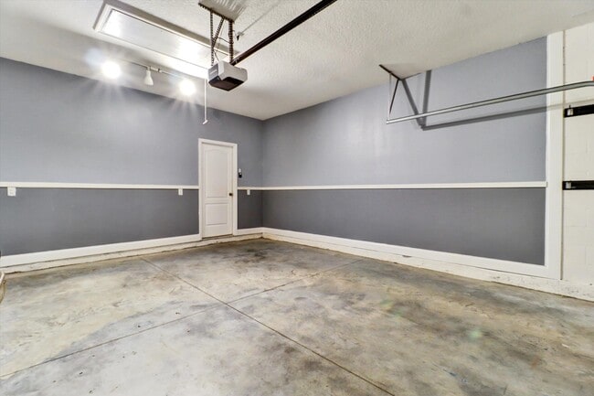 Building Photo - 1856 Napoli Dr