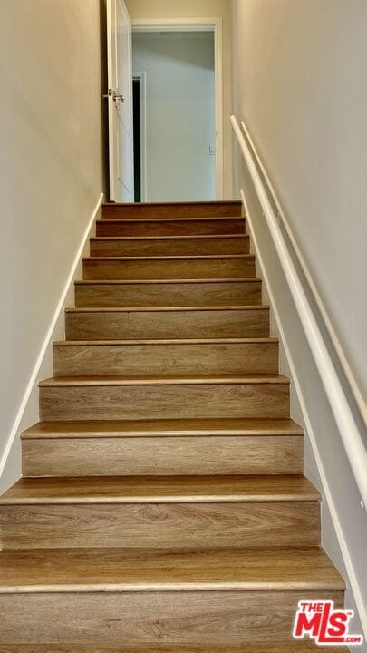 Building Photo - 4770 Edgewood Pl
