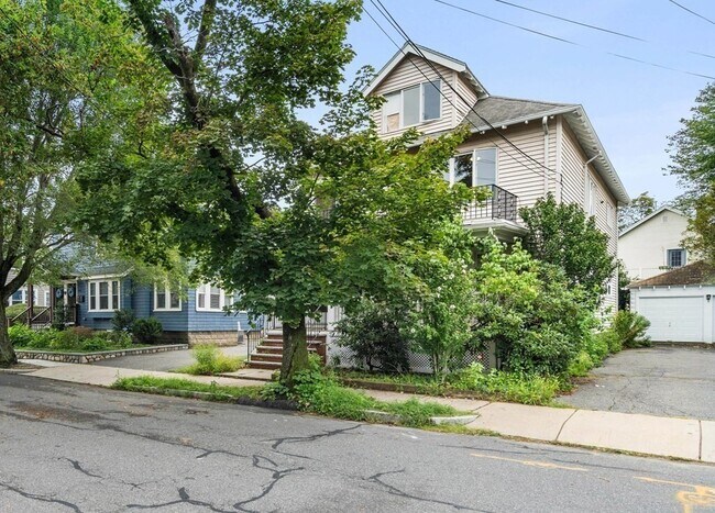 Building Photo - 45-47-47 Webster St