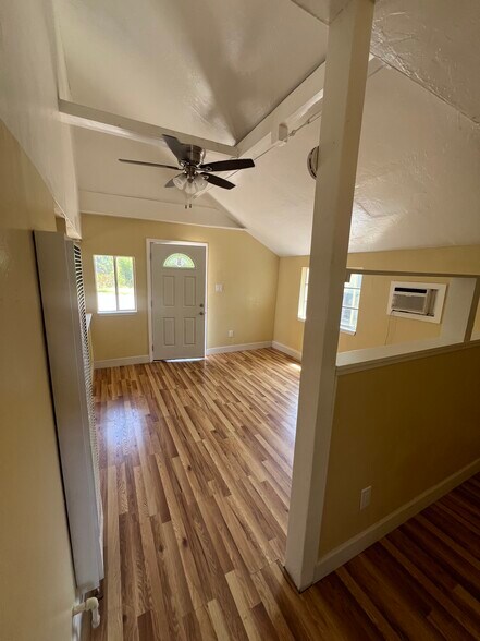 Building Photo - 1310 Los Robles Blvd