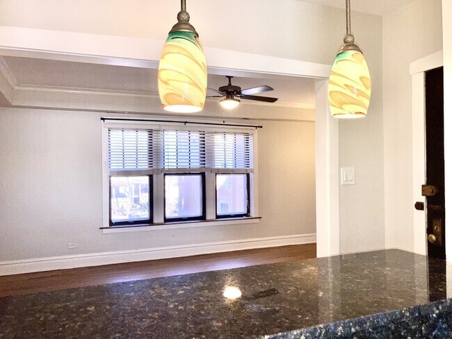 Building Photo - 619 Washington Blvd