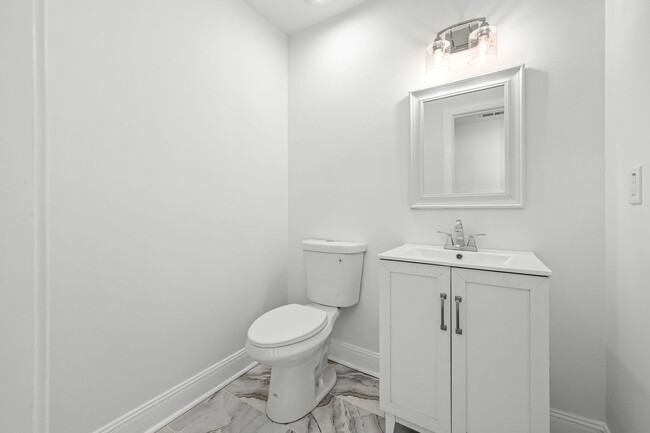 Building Photo - all new East/Cleveland Park Nashville 3 be...