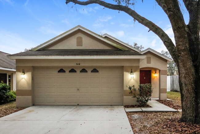 Primary Photo - 504 Cape Cod Cir