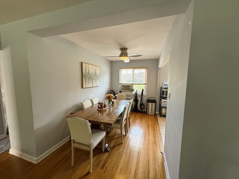 Building Photo - 14 Nathan Hale Dr