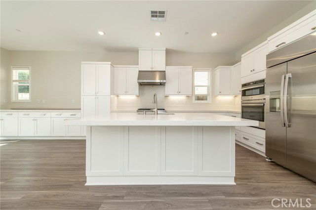 Building Photo - 631 Cardona