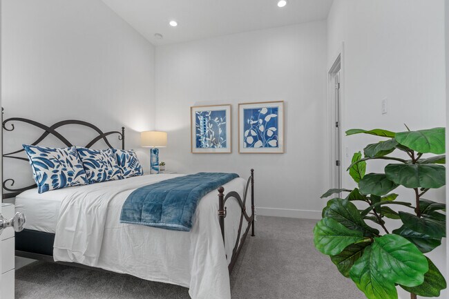 Building Photo - 13710 Artisan Cir