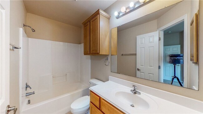 Building Photo - 305 Holleman Dr E