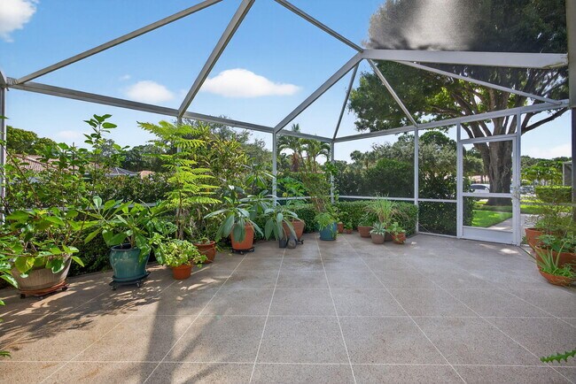 Building Photo - 502 Silverleaf Oak Ct