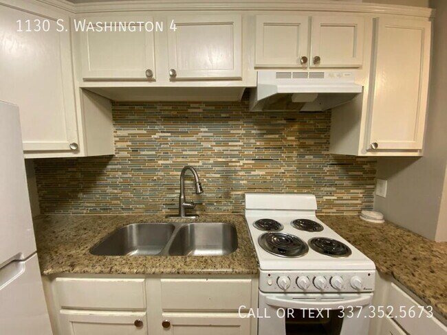 Building Photo - 1130 S Washington St