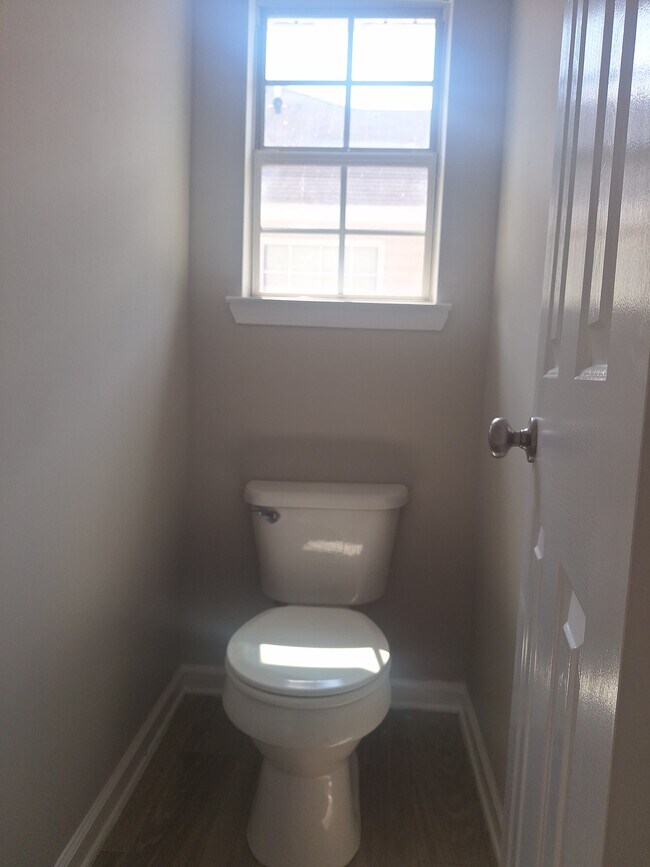 Building Photo - 5646 One Lake Way