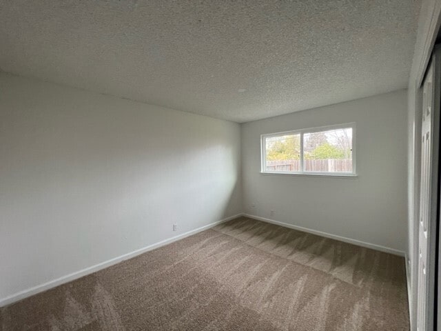 Building Photo - Charming 2 bedroom and 1 bath Duplex in Sacramento
