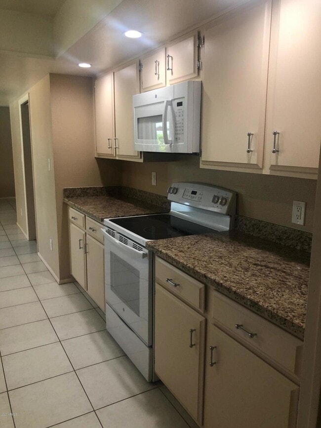 Building Photo - 8020 E Krail St