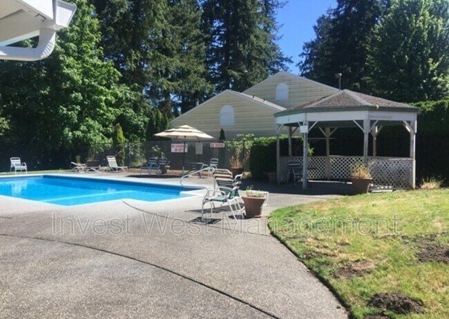 Building Photo - 13216 NE Salmon Creek Ave