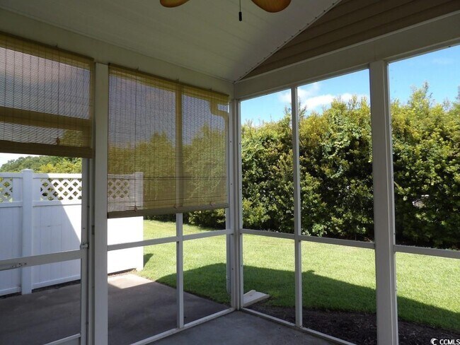 Building Photo - 185 Fulbourn Pl