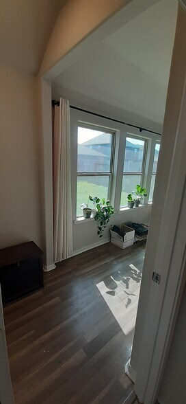 Building Photo - 5022 Brewcastle Ln