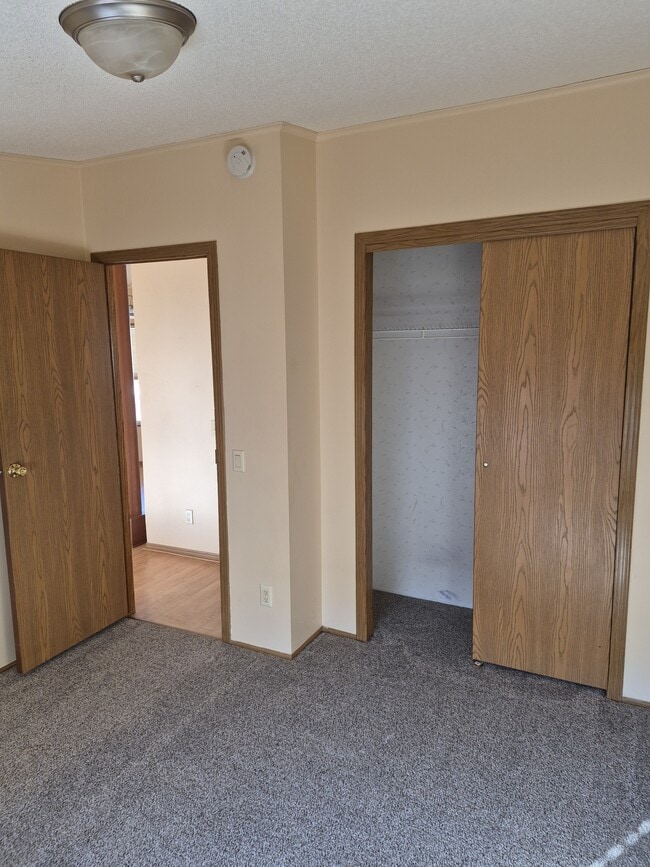 Building Photo - 134 Paddock Cir